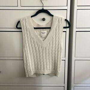 Abercrombie and Fitch Cream Sweater Vest